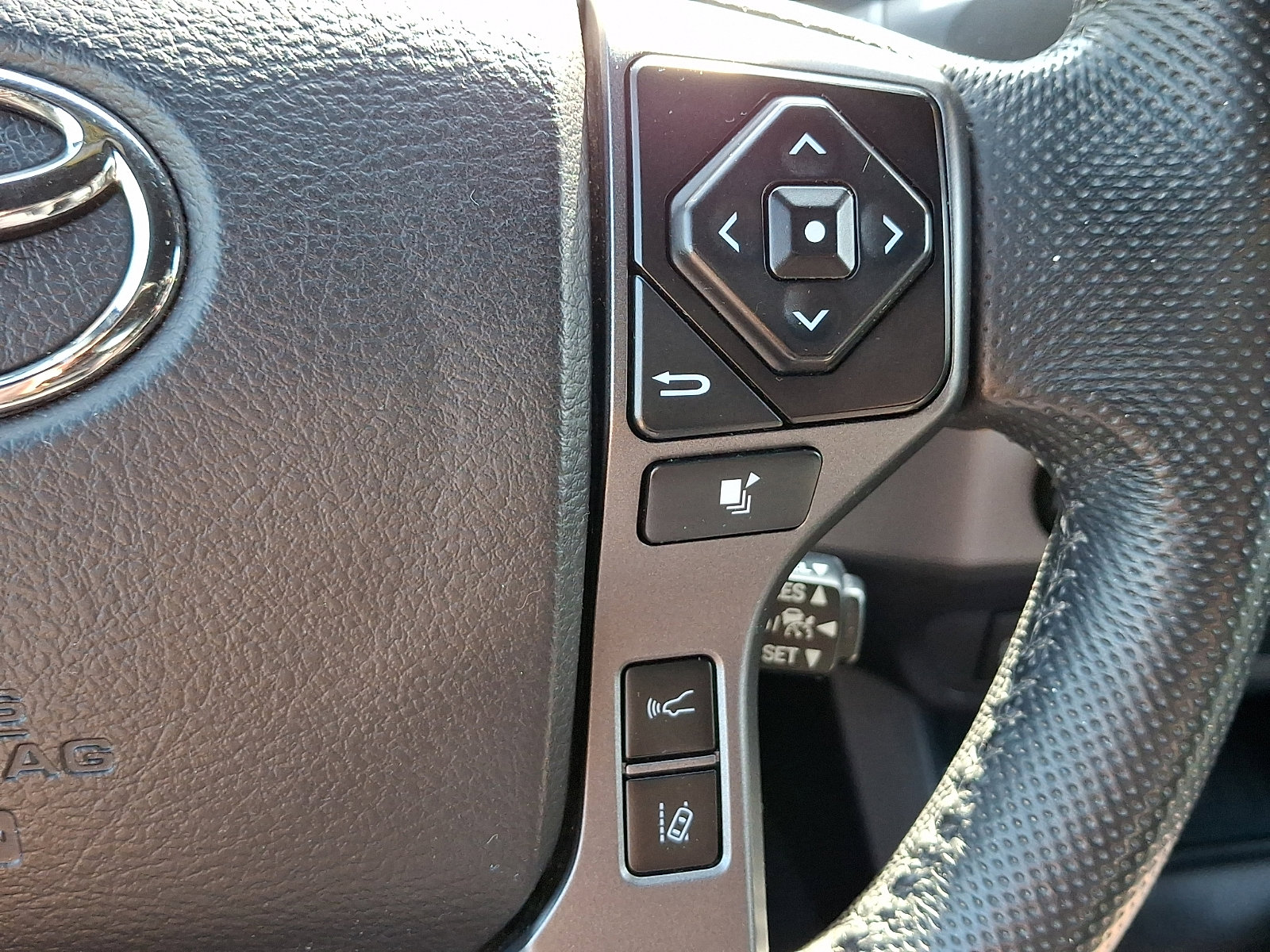 Used 2021 Toyota Tacoma TRD Sport w/ TRD Premium Sport Package image 22