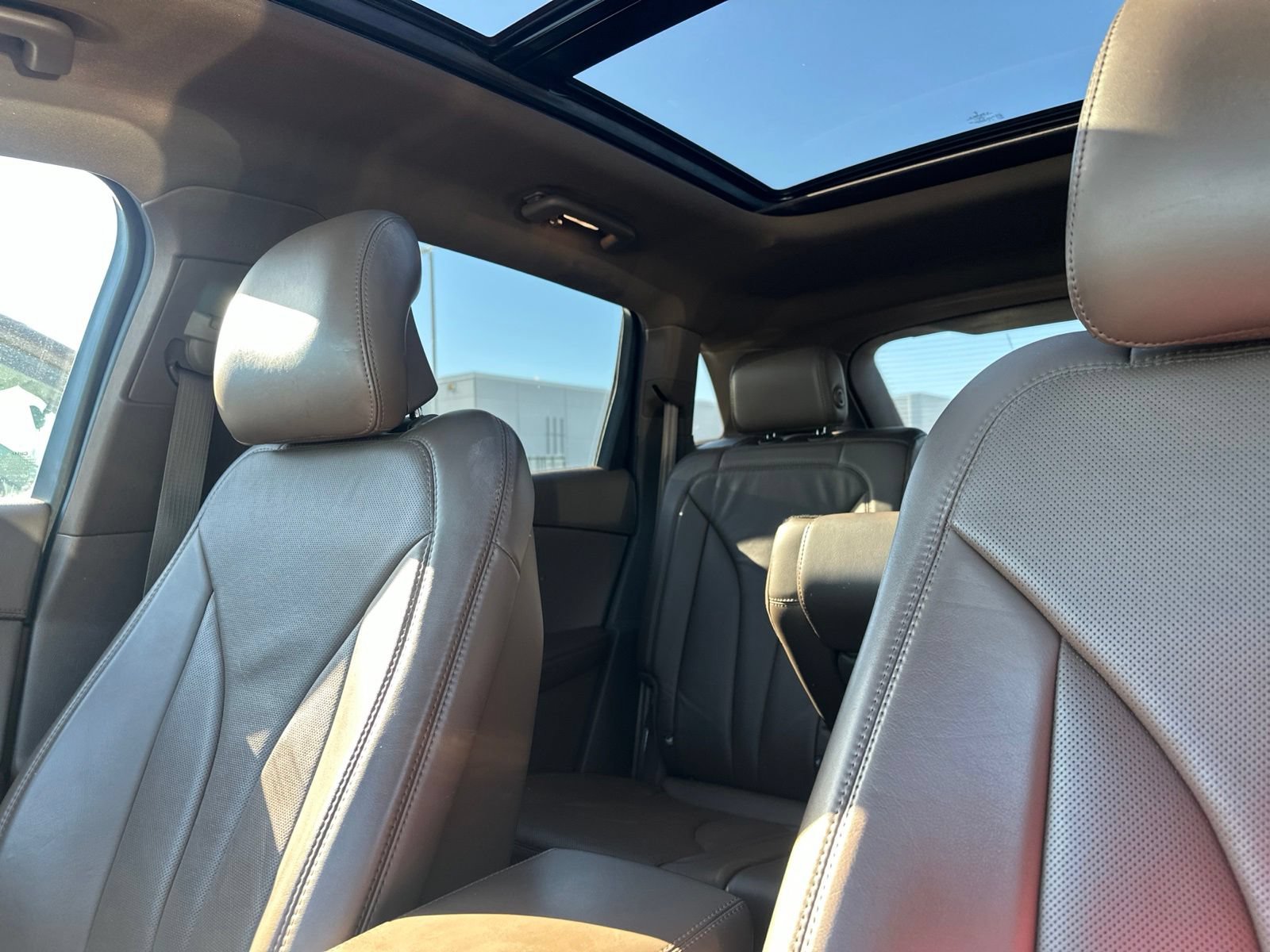 Used 2016 Lincoln MKX Reserve w/ Technology Package AWD/4WD image 7