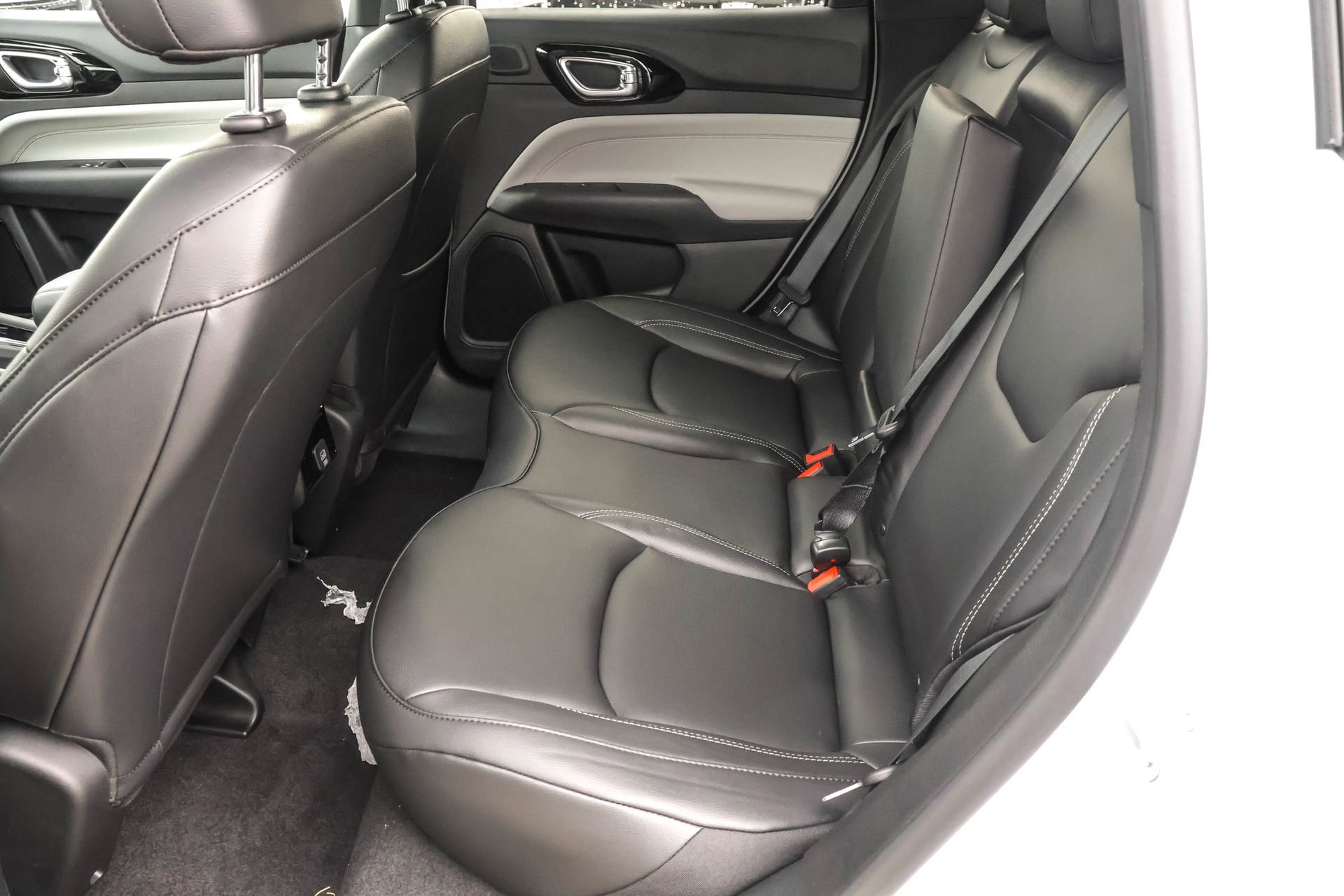 New 2026 Jeep Compass Limited w/ Sun, Sound & Navigation Group image 9