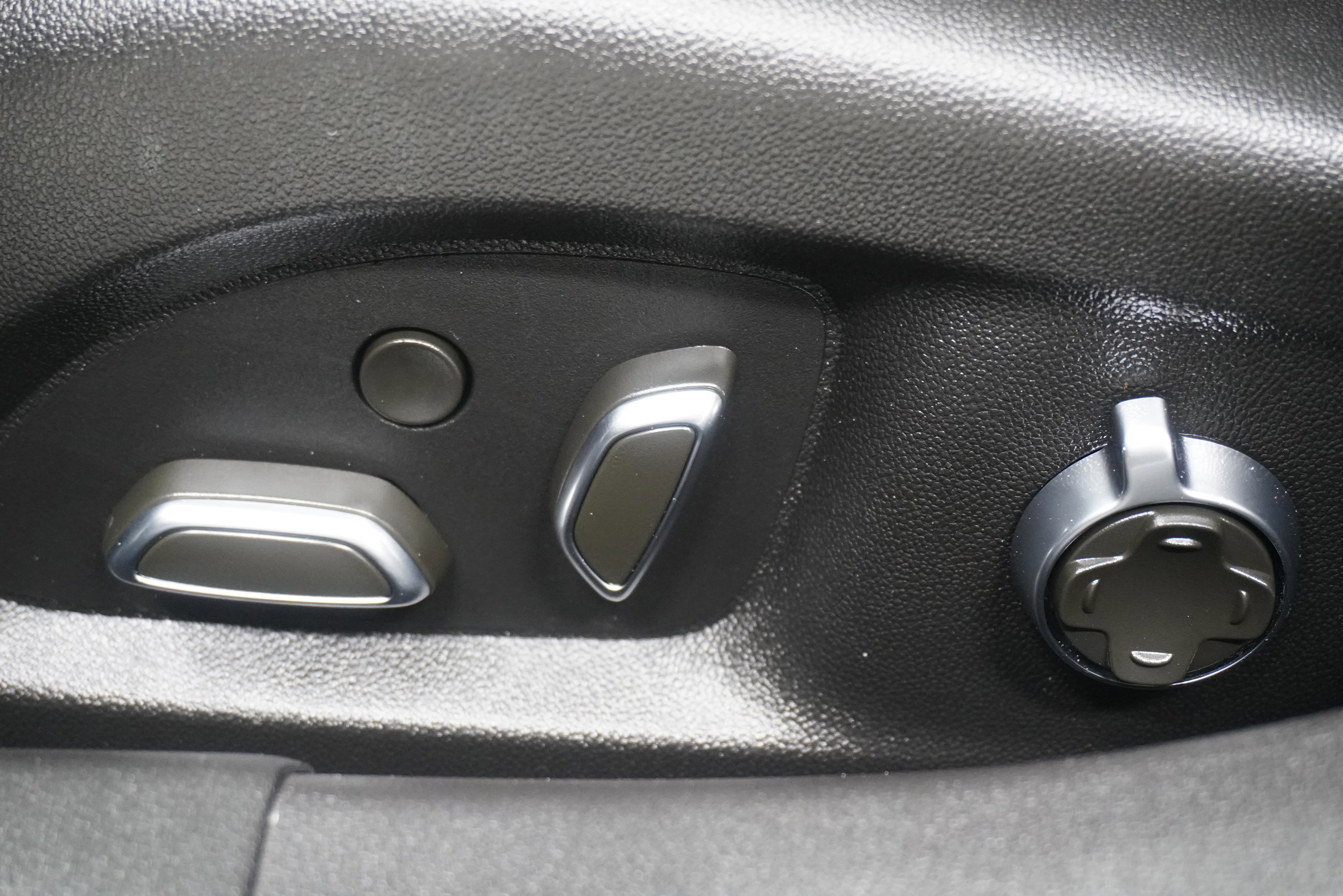 Used 2026 Cadillac CT5 V w/ Technology Package image 15