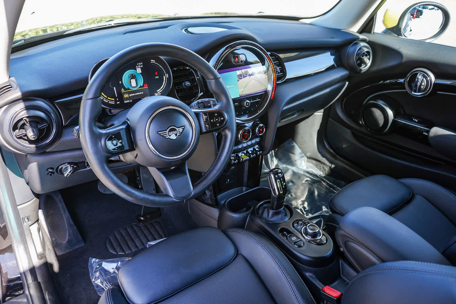 Used 2022 MINI Cooper SE FWD image 11