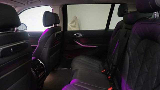 Used 2025 BMW X7 xDrive40i image 19