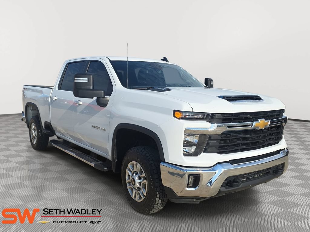 Used 2025 Chevrolet Silverado 2500 LT w/ Convenience Package AWD/4WD image 1