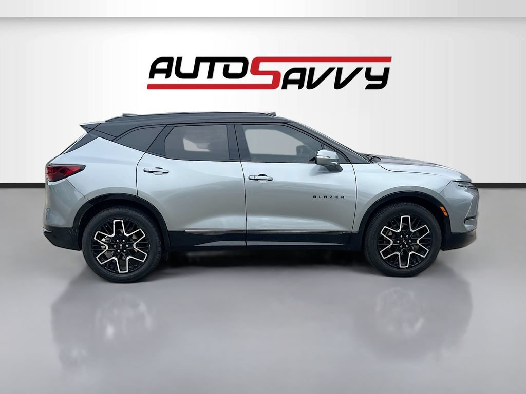Used 2023 Chevrolet Blazer RS w/ Driver Confidence II Package FWD image 8