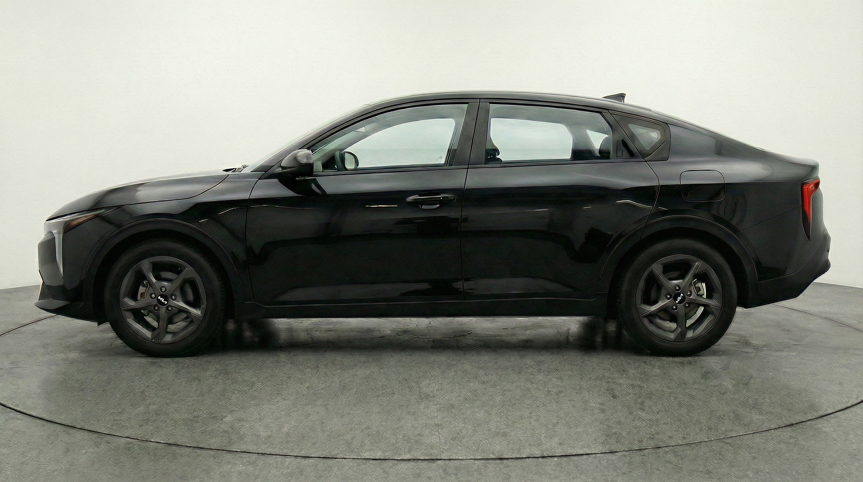 Used 2025 Kia K4 LXS FWD image 5