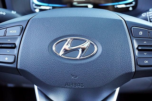New 2026 Hyundai Venue SEL FWD image 38