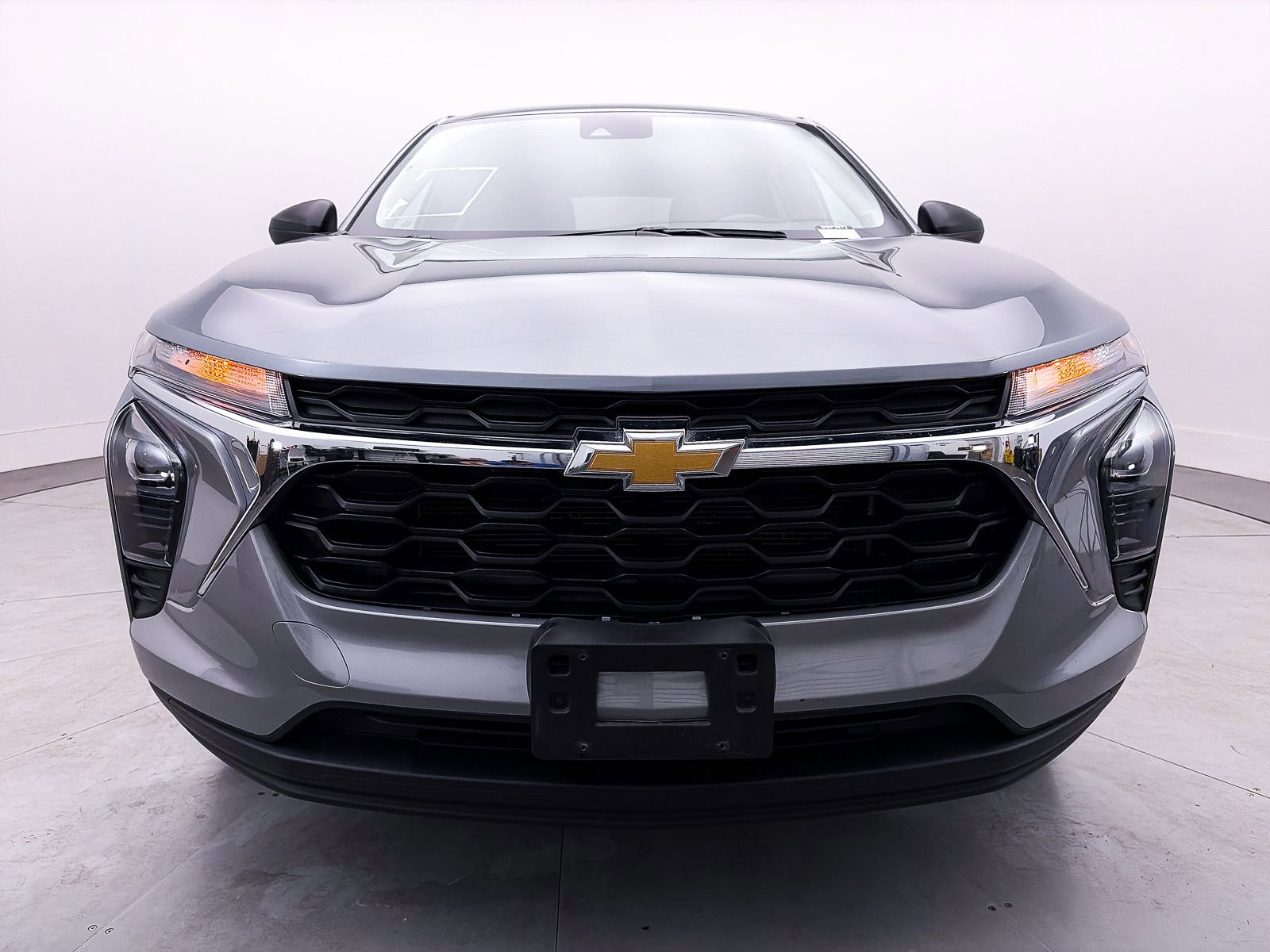 Used 2024 Chevrolet Trax LS w/ Driver Confidence Package image 9