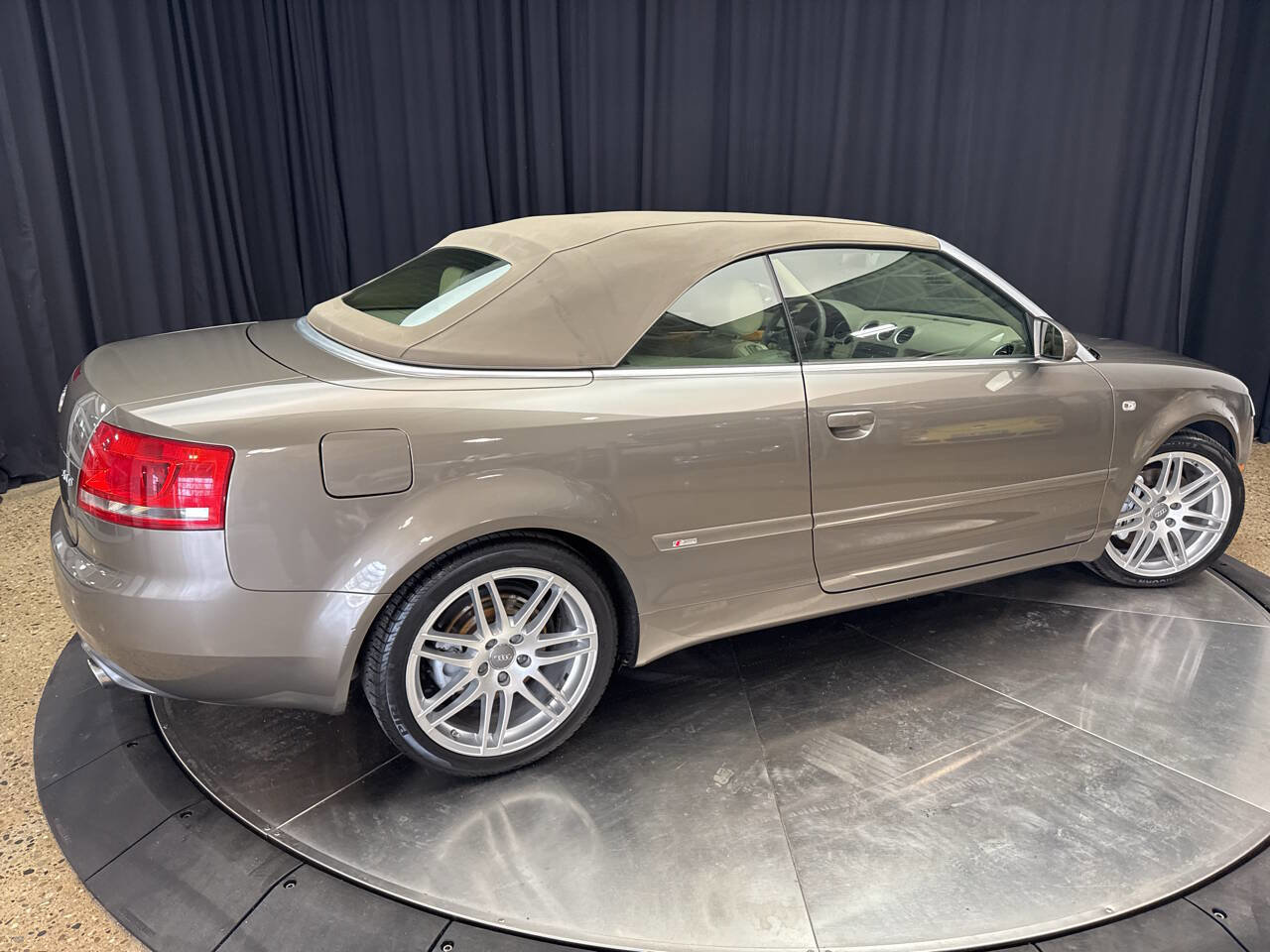 Used 2009 Audi A4 2.0T image 9