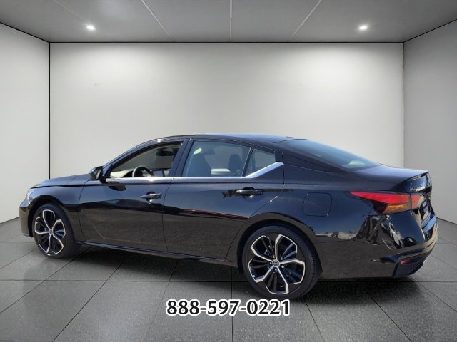 Used 2025 Nissan Altima 2.5 SR FWD image 3