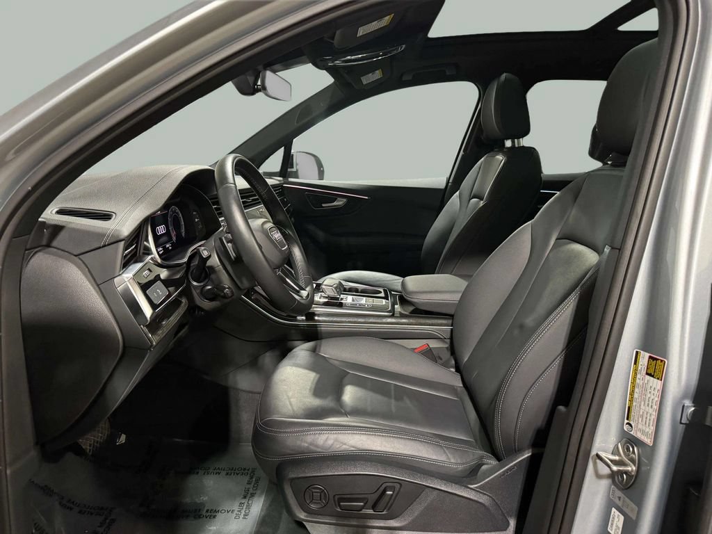 Used 2025 Audi Q7 3.0T Premium Plus AWD/4WD image 5