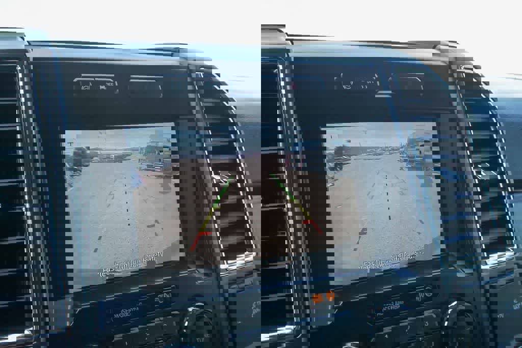 Used 2017 Ford F350 XLT w/ XLT Premium Package image 21