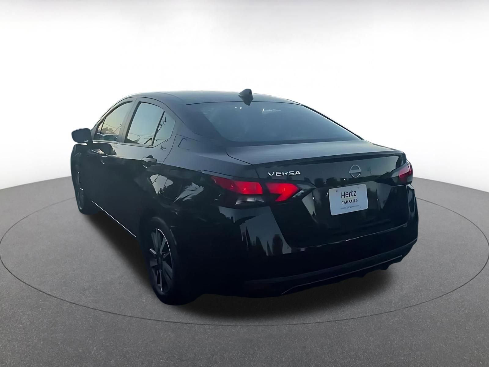 Used 2025 Nissan Versa SV image 11