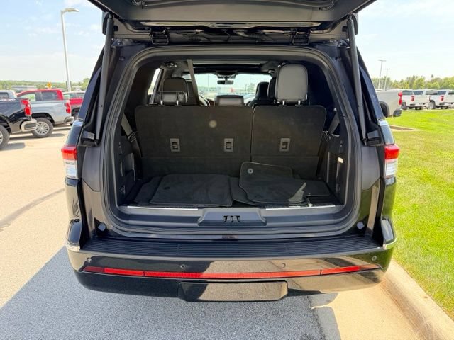 Used 2022 Lincoln Navigator Reserve AWD/4WD image 24