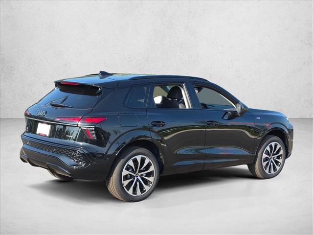 New 2026 Audi Q3 quattro 2.0T AWD/4WD image 2