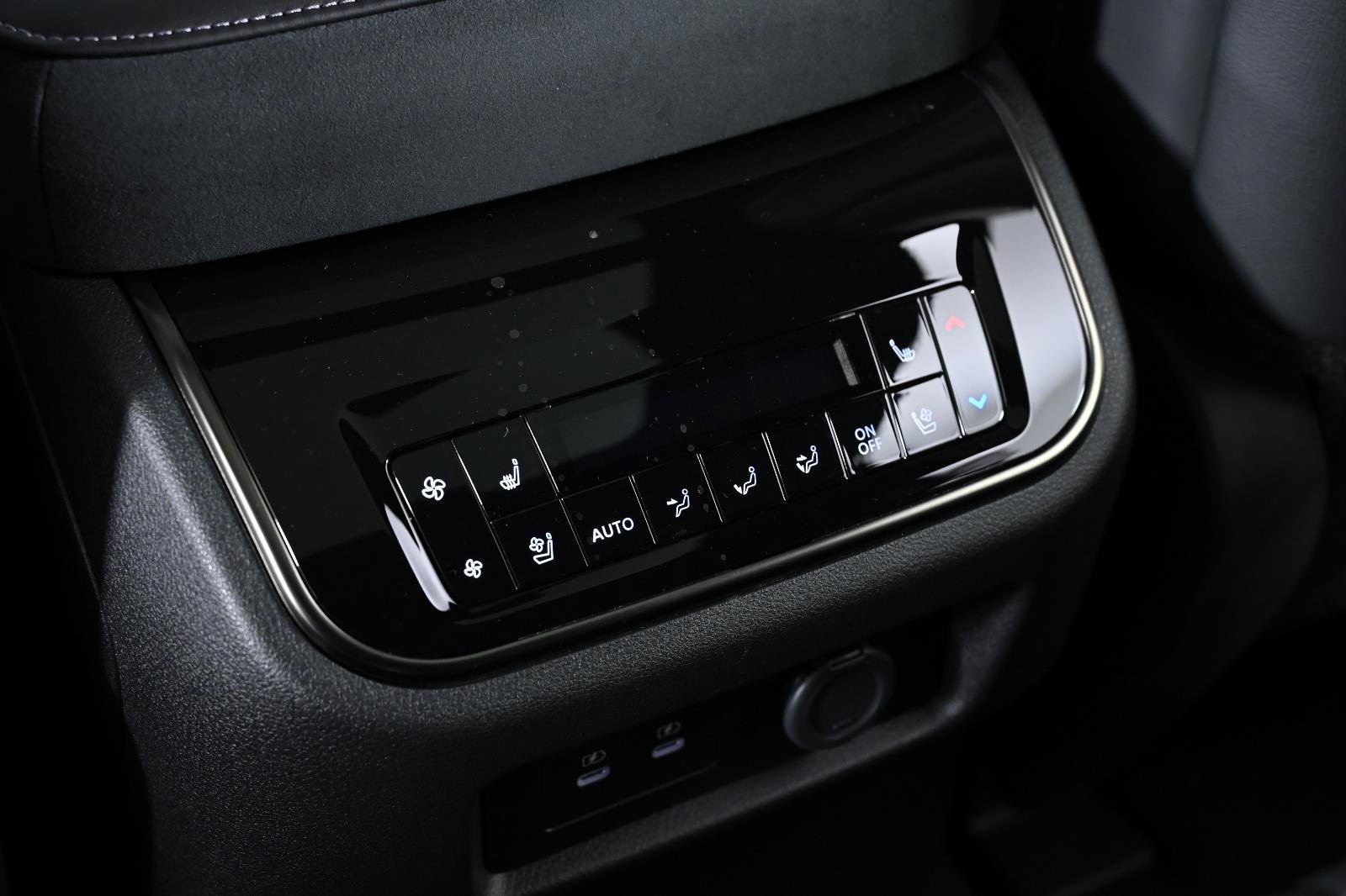 New 2026 INFINITI QX80 Autograph w/ Premium Cargo Package image 32