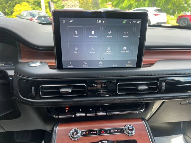 Used 2023 Lincoln Aviator Reserve w/ Elements Package Plus AWD/4WD image 17