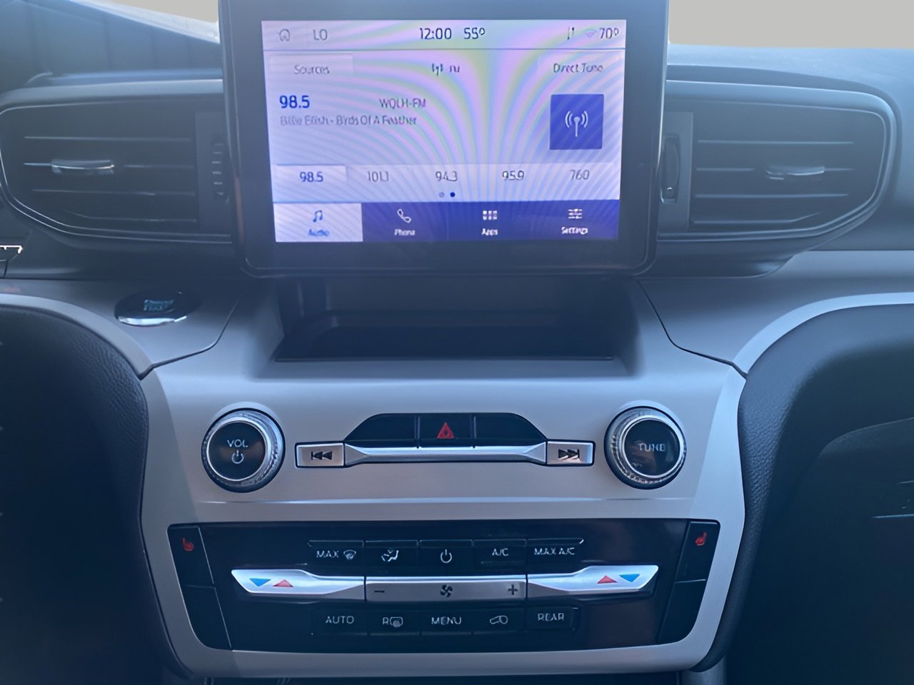 Used 2022 Ford Explorer XLT image 48