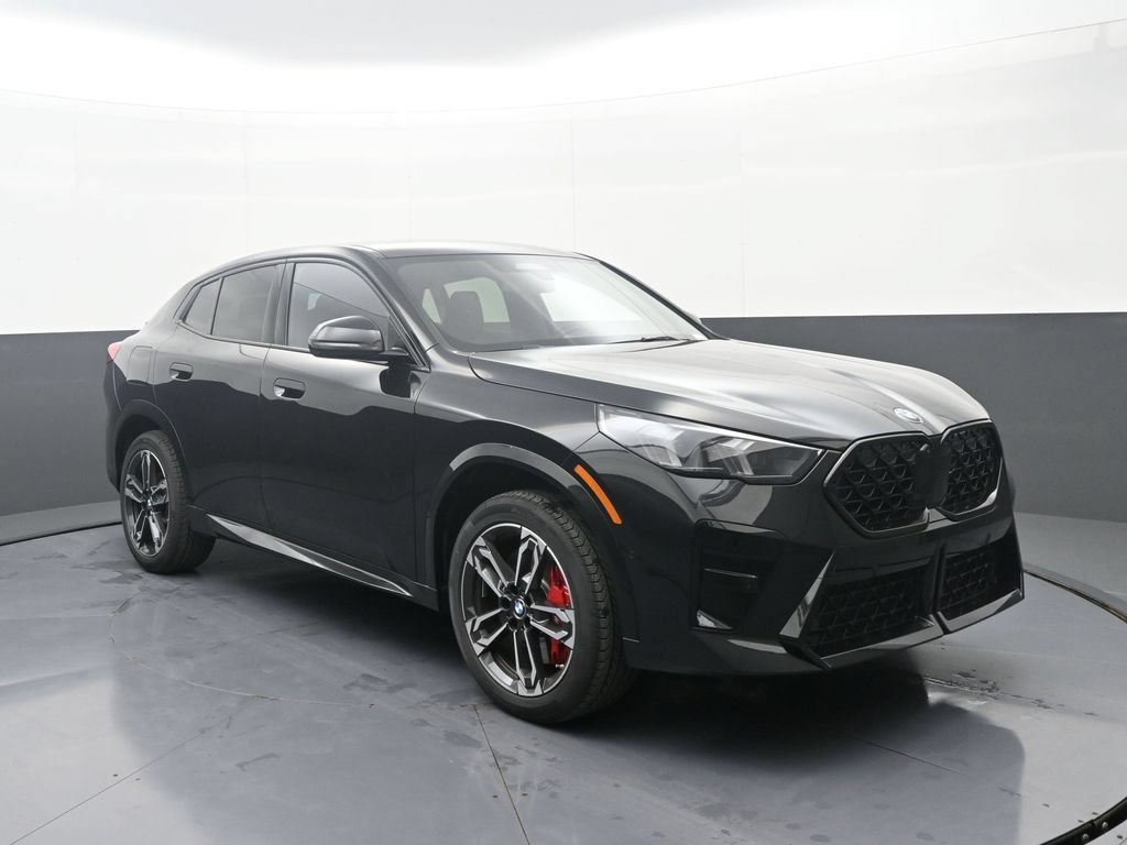 New 2026 BMW X2 xDrive28i w/ Technology Package AWD/4WD image 3