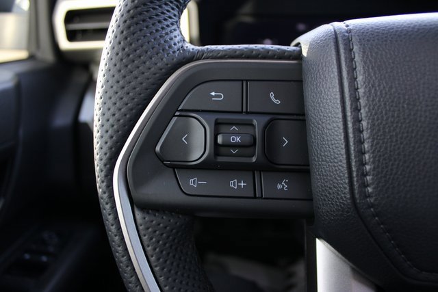 Used 2025 Toyota Tacoma Limited image 19