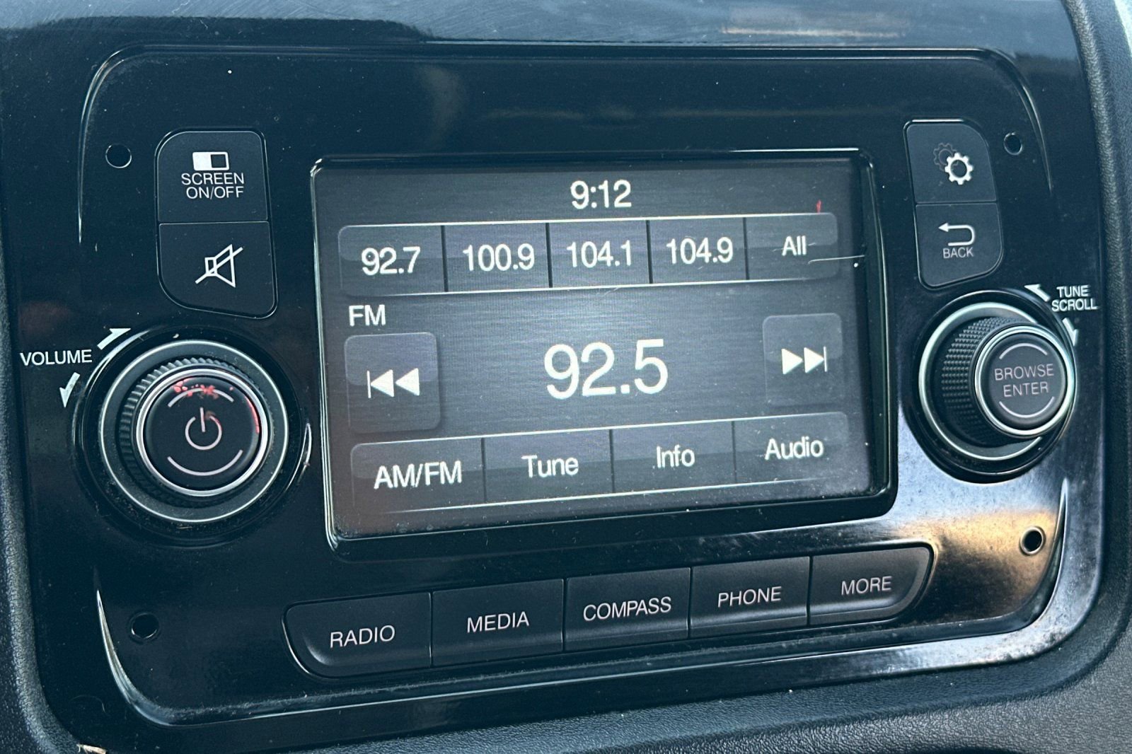 Used 2019 RAM ProMaster 1500 w/ Interior Convenience Group image 19