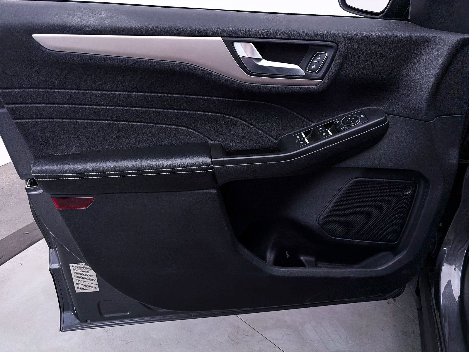 Used 2021 Ford Escape SEL image 11