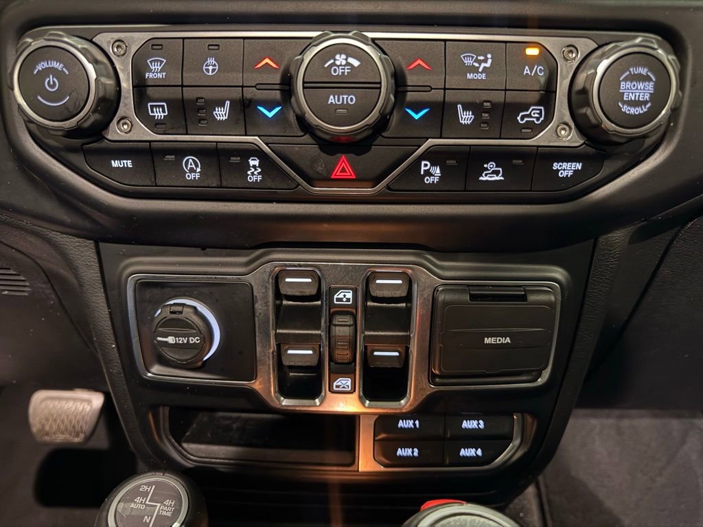 Used 2022 Jeep Gladiator Overland image 24