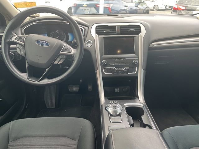 Used 2020 Ford Fusion SE image 8