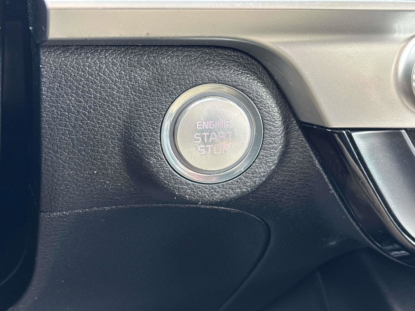 Used 2023 Kia Telluride LX image 28