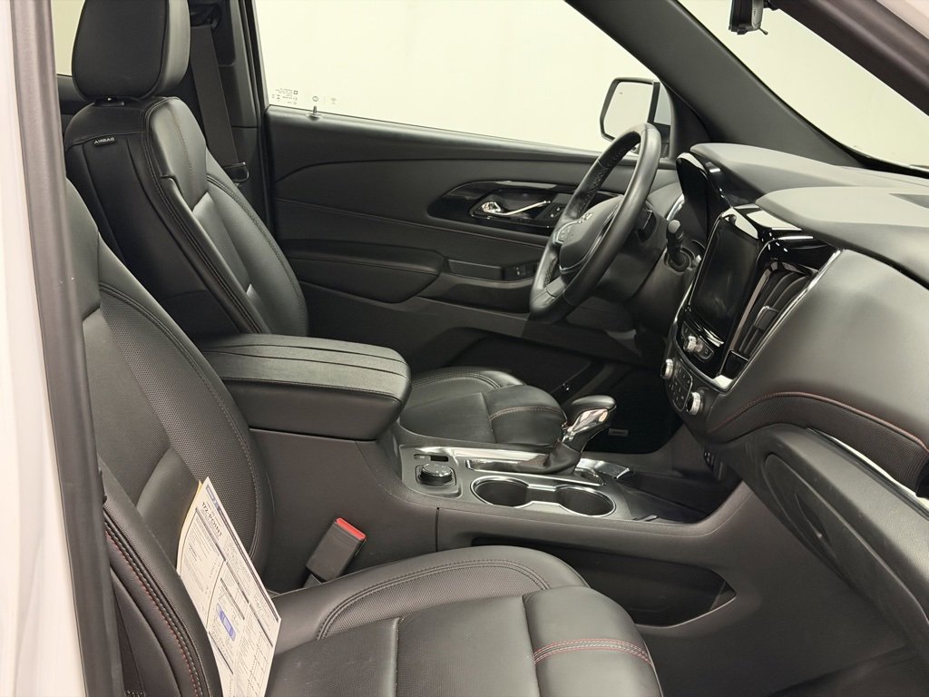 Certified 2023 Chevrolet Traverse RS w/ LPO, Floor Liner Package image 13