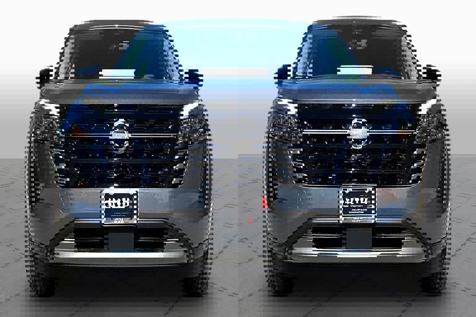 New 2026 Nissan Pathfinder SL image 3