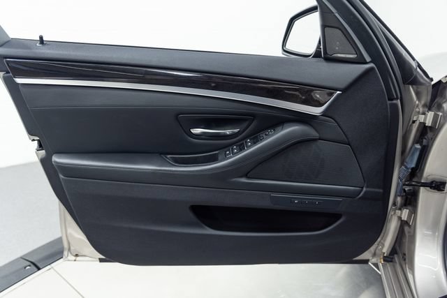 Used 2016 BMW 535i xDrive Sedan AWD/4WD image 11