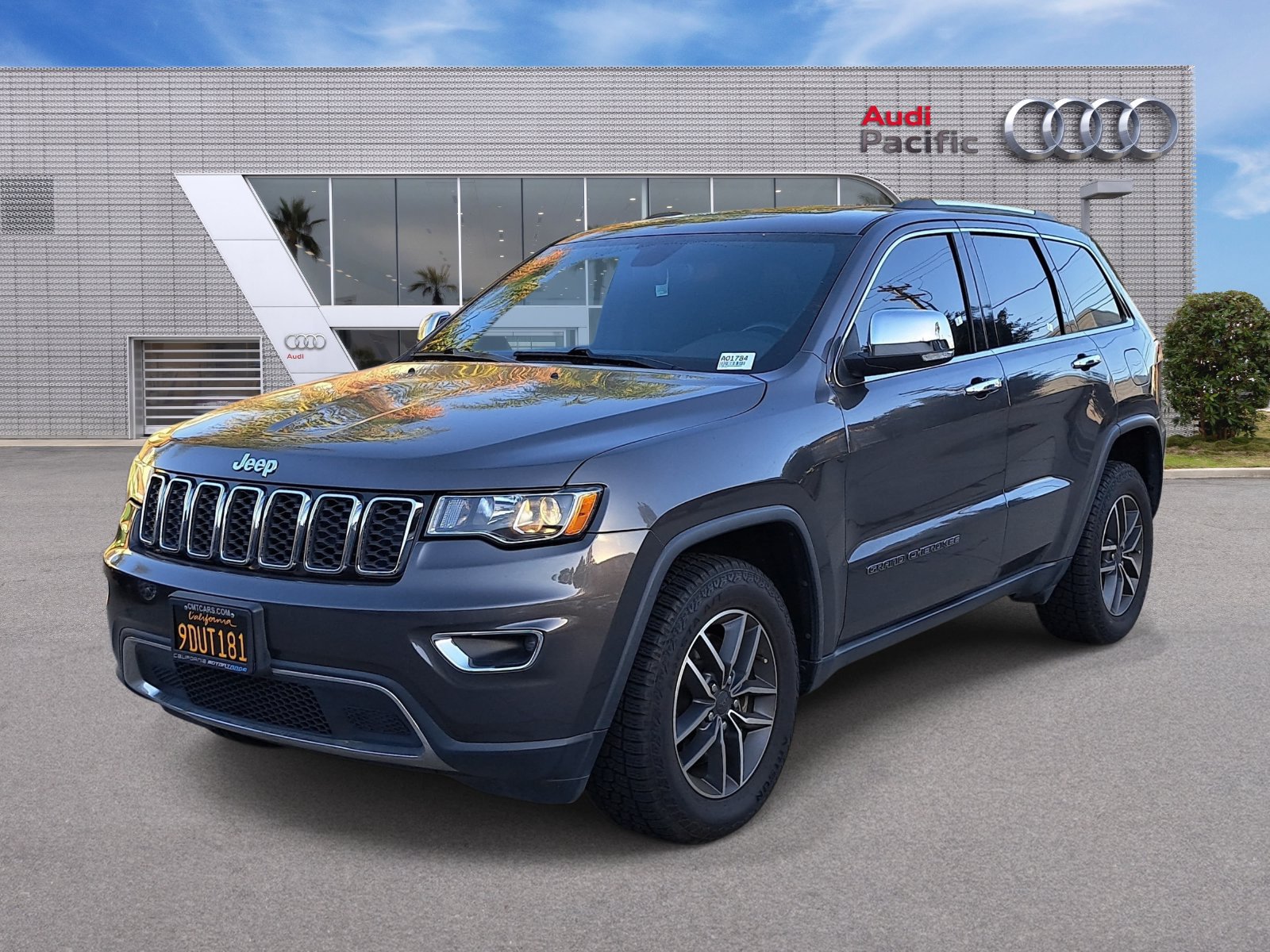 Used 2021 Jeep Grand Cherokee Limited AWD/4WD image 1