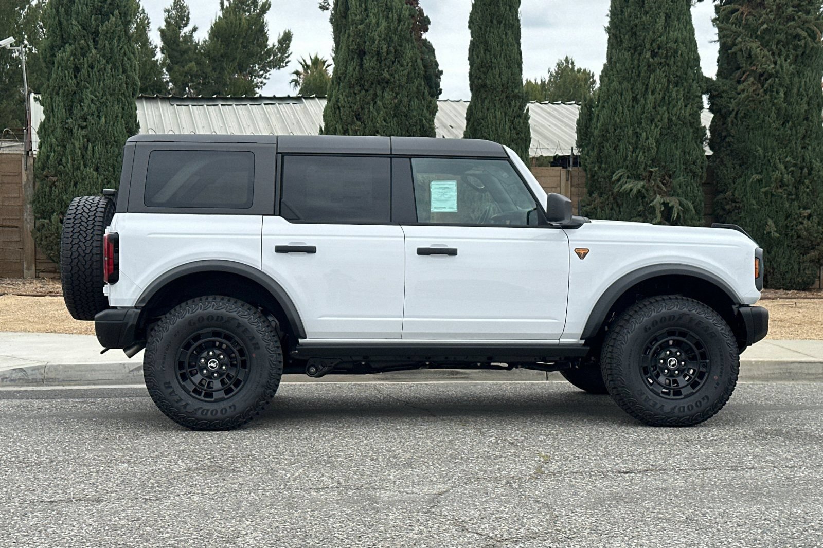 New 2026 Ford Bronco Badlands AWD/4WD image 3