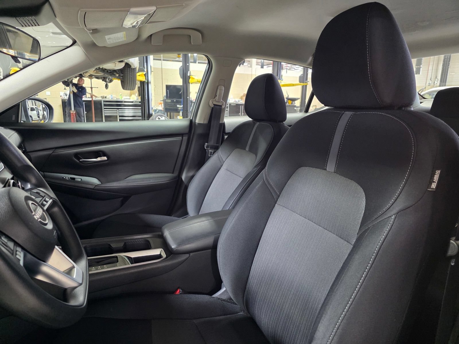 Used 2024 Nissan Sentra SV FWD image 22