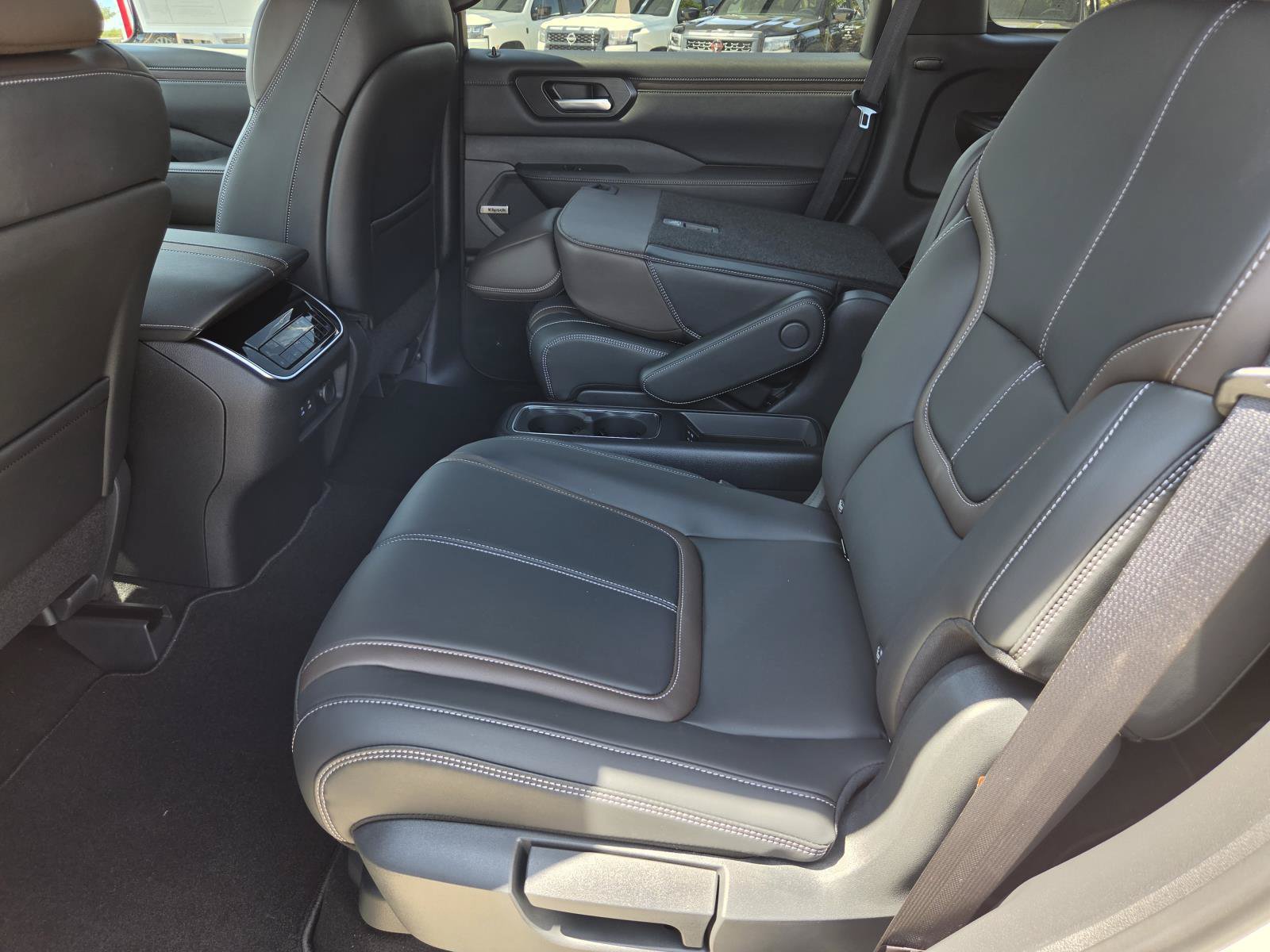 New 2026 Nissan Armada SL AWD/4WD image 15