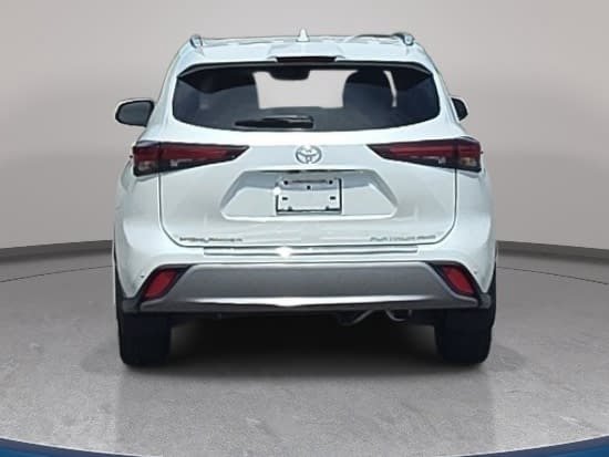 Used 2025 Toyota Highlander Platinum AWD/4WD image 6