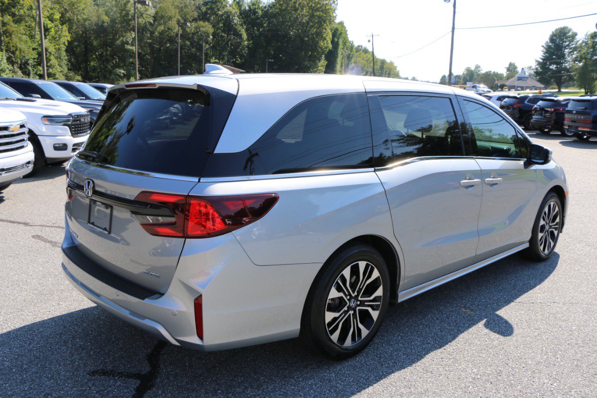 Used 2025 Honda Odyssey Elite image 8