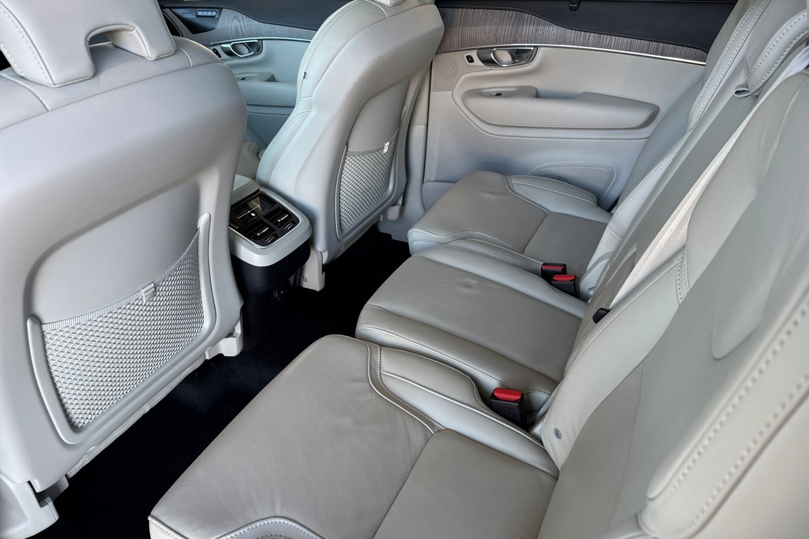 Used 2022 Volvo XC90 T6 Inscription image 11