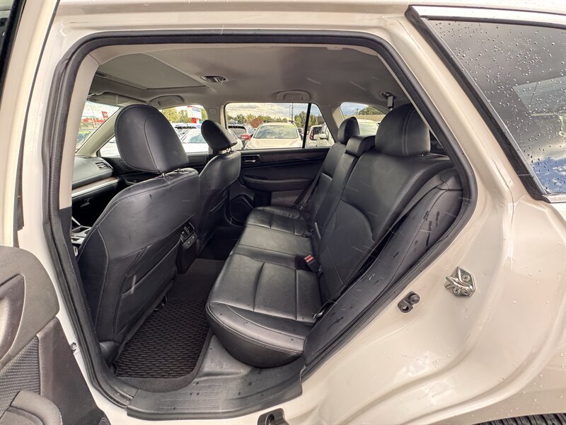 Used 2017 Subaru Outback 2.5i Limited AWD/4WD image 21