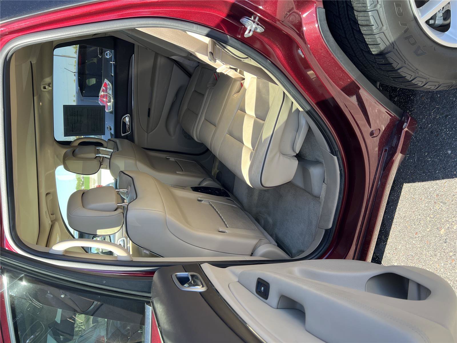 Used 2018 Jeep Grand Cherokee Overland AWD/4WD image 16