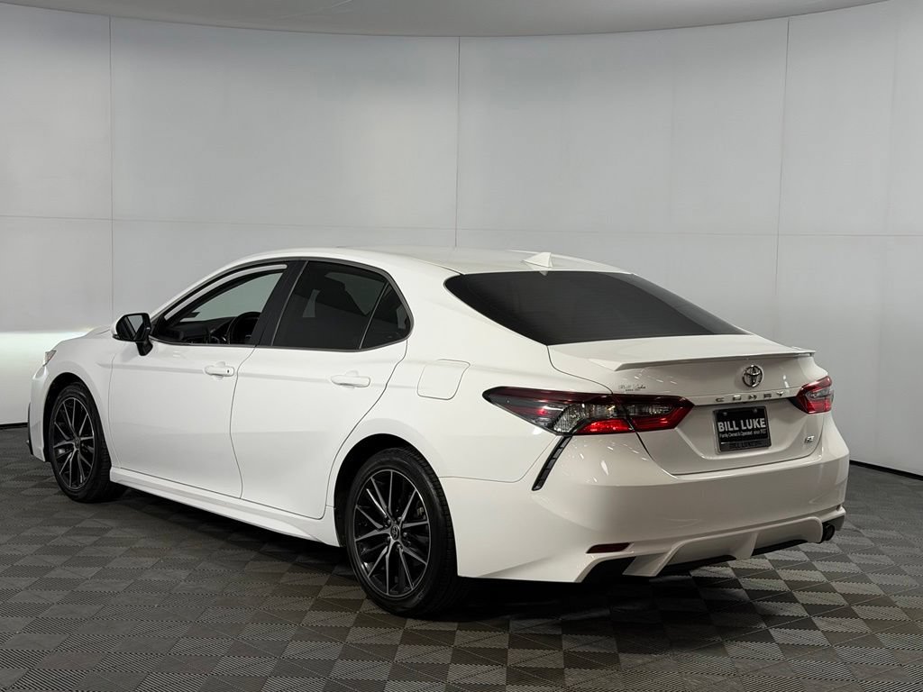 Used 2023 Toyota Camry SE w/ Convenience Package FWD image 9