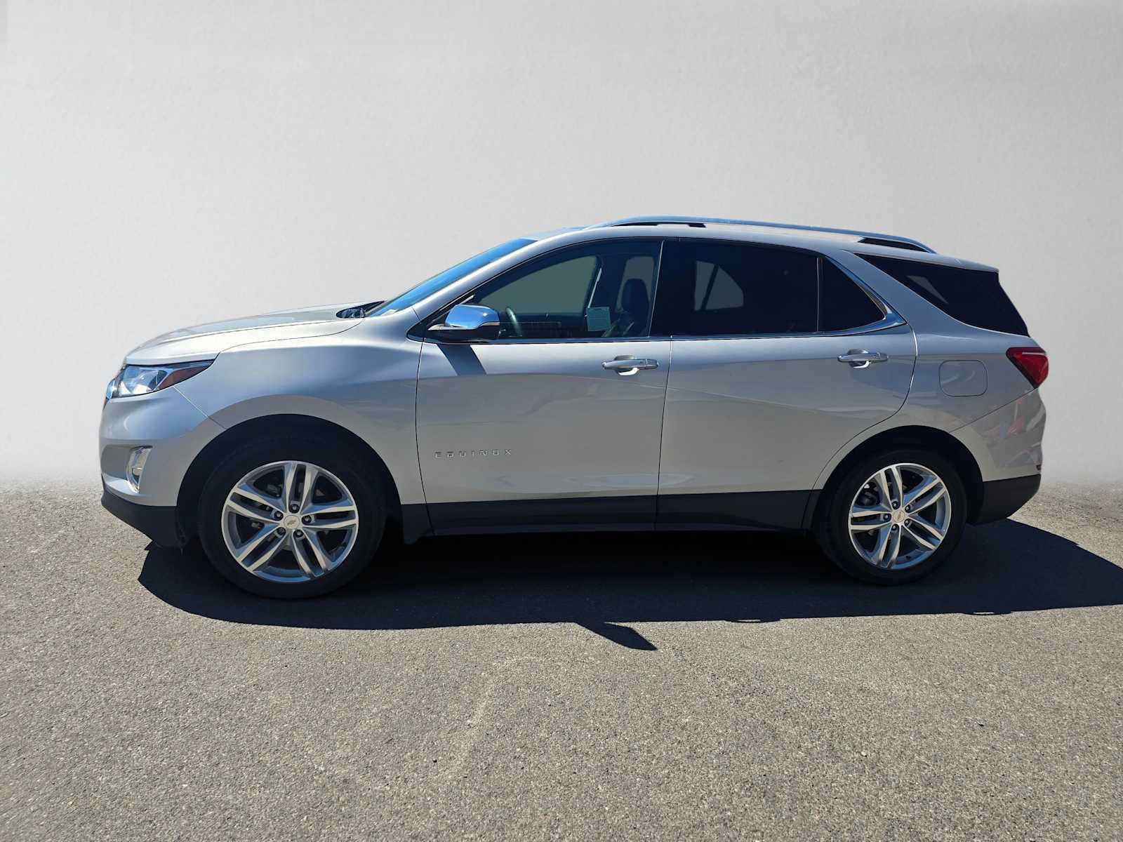 Used 2018 Chevrolet Equinox Premier AWD/4WD image 6