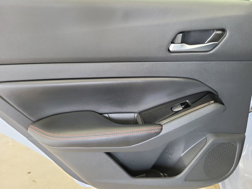 Used 2024 Nissan Altima 2.5 SR FWD image 15