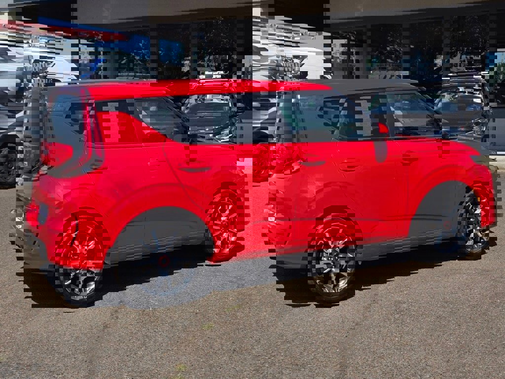 Used 2022 Kia Soul Turbo image 32