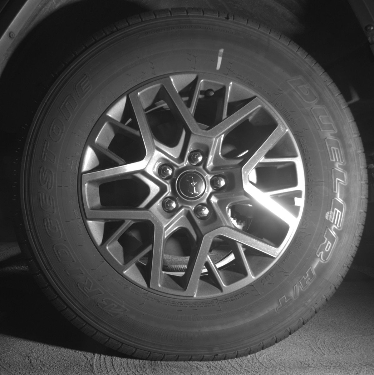 Used 2025 Jeep Wrangler Sahara AWD/4WD image 14