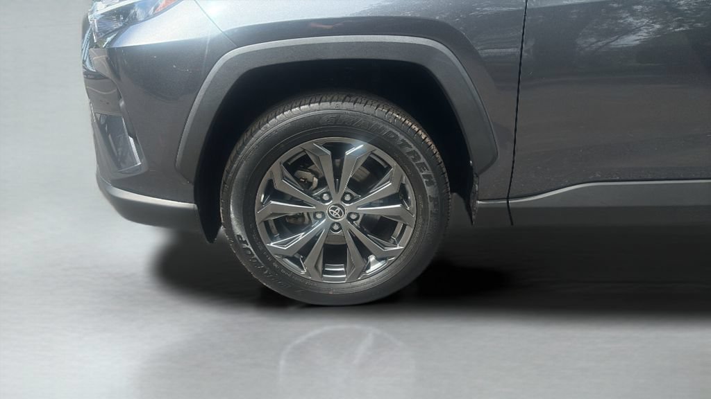 Used 2024 Toyota RAV4 XLE Premium AWD/4WD image 27