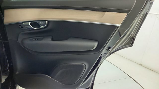 New 2026 Volvo XC90 T8 Core AWD/4WD image 34