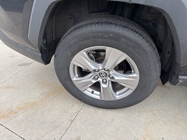 Used 2025 Toyota RAV4 XLE AWD/4WD image 10