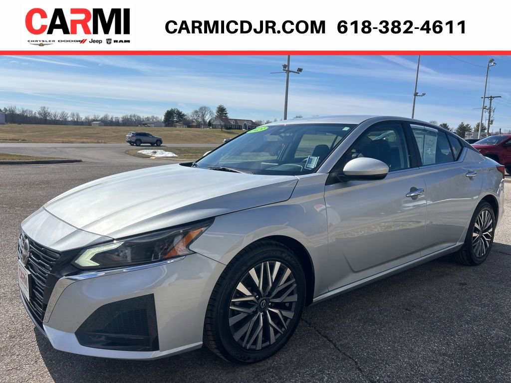 Used 2023 Nissan Altima 2.5 SV FWD image 3