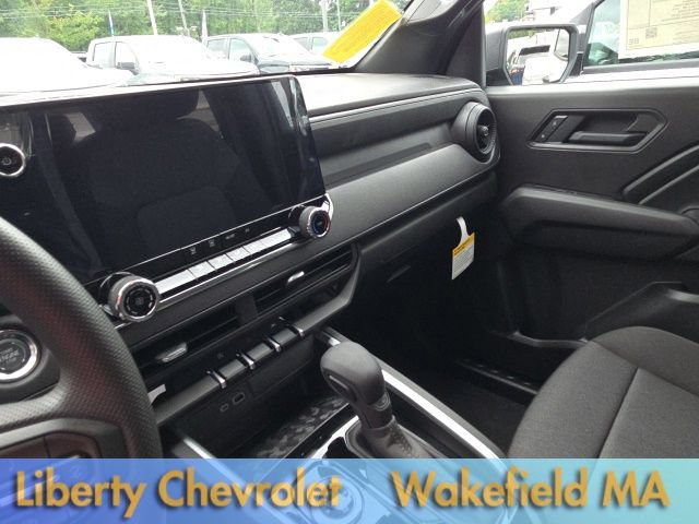 New 2026 Chevrolet Colorado W/T w/ WT Custom Package AWD/4WD image 10